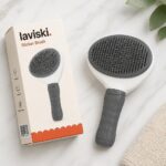 Plumia Self-Cleaning Slicker Brush, what's included